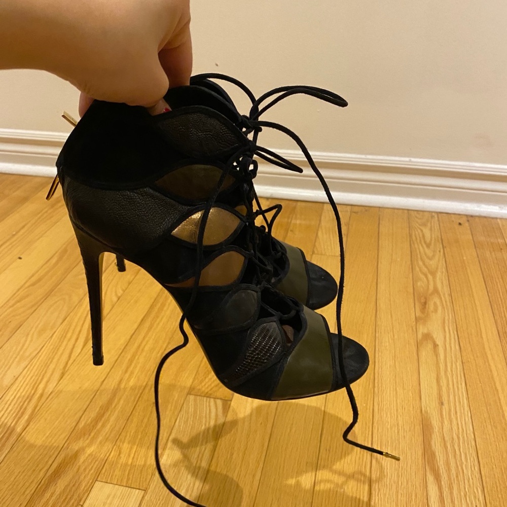 Shoes - Picture 5 of 5